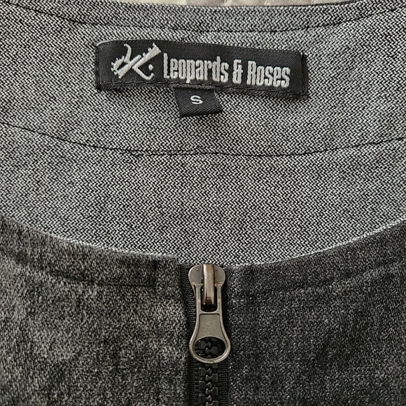 Leopards & Roses zip-up jacket. SIZE - Small - Picture 4 of 4
